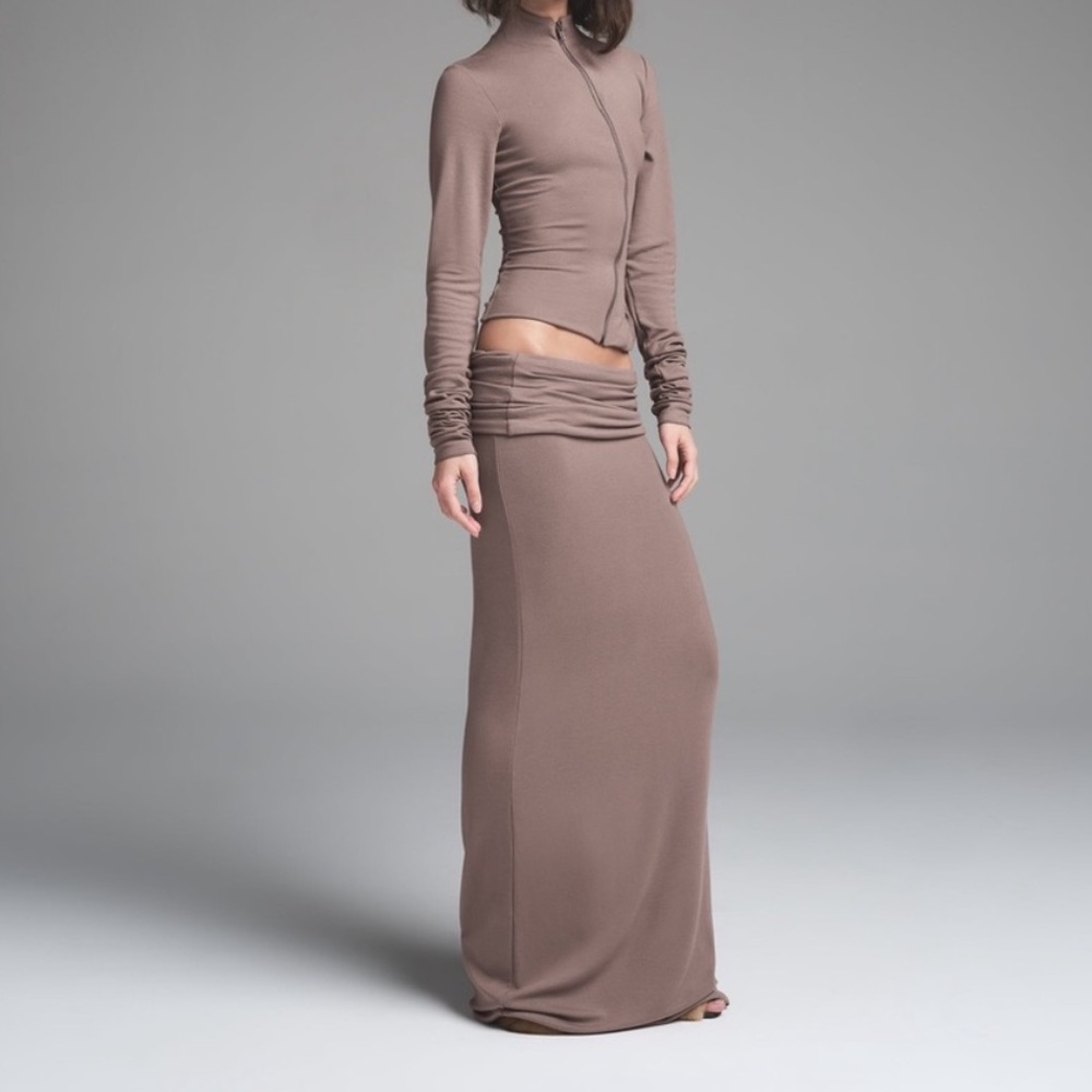 SKIMS CLOUD FOLDOVER LONG SKIRT IN AMETHYST brown